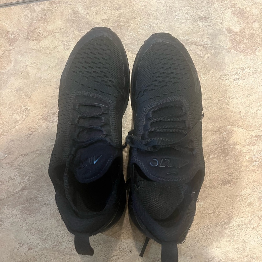 Nike Big Boy Black Athletic Sneakers